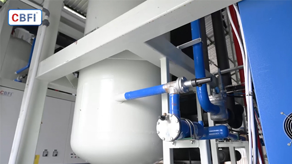 เครื่องผลิตน้ำแข็งหลอดแบบครบชุด 30 ตัน จำนวน 3 เครื่อง ในประเทศอินโดนีเซีย